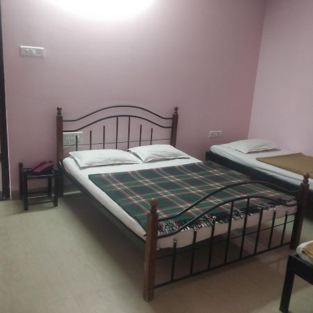 Hotel Delta Executive Ширді Екстер'єр фото