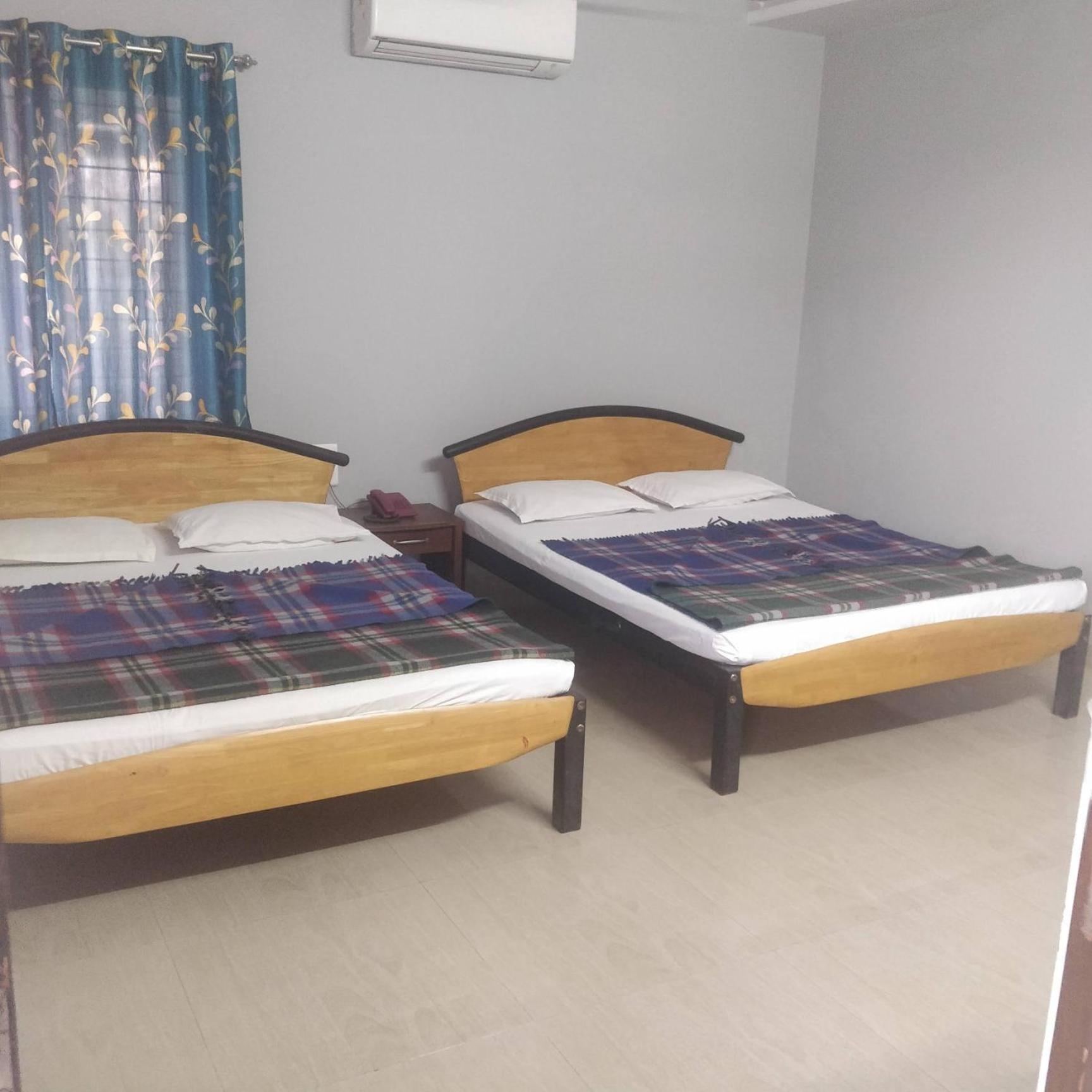Hotel Delta Executive Ширді Екстер'єр фото